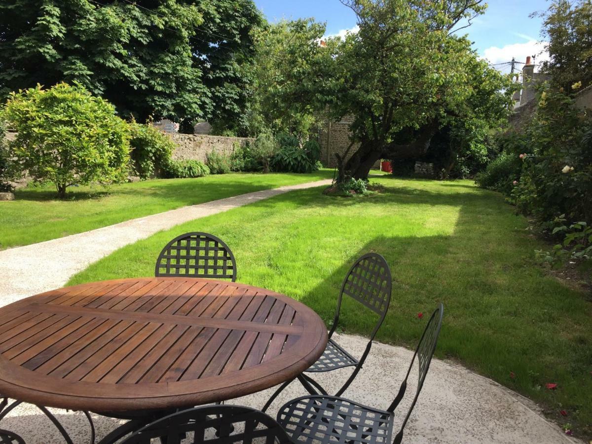 Bed and Breakfast L'Ermitage Saint-Vaast-la-Hougue Exterior foto