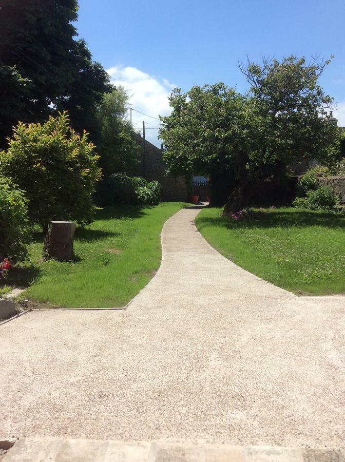 Bed and Breakfast L'Ermitage Saint-Vaast-la-Hougue Exterior foto